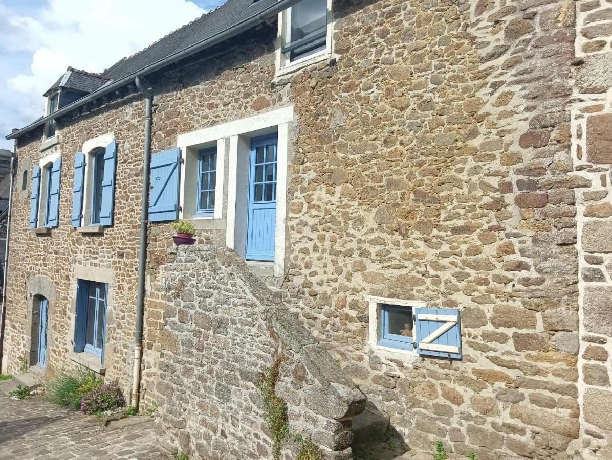 Chambre D'Hote Familiale De La Maison Bleue Lanvallay Buitenkant foto