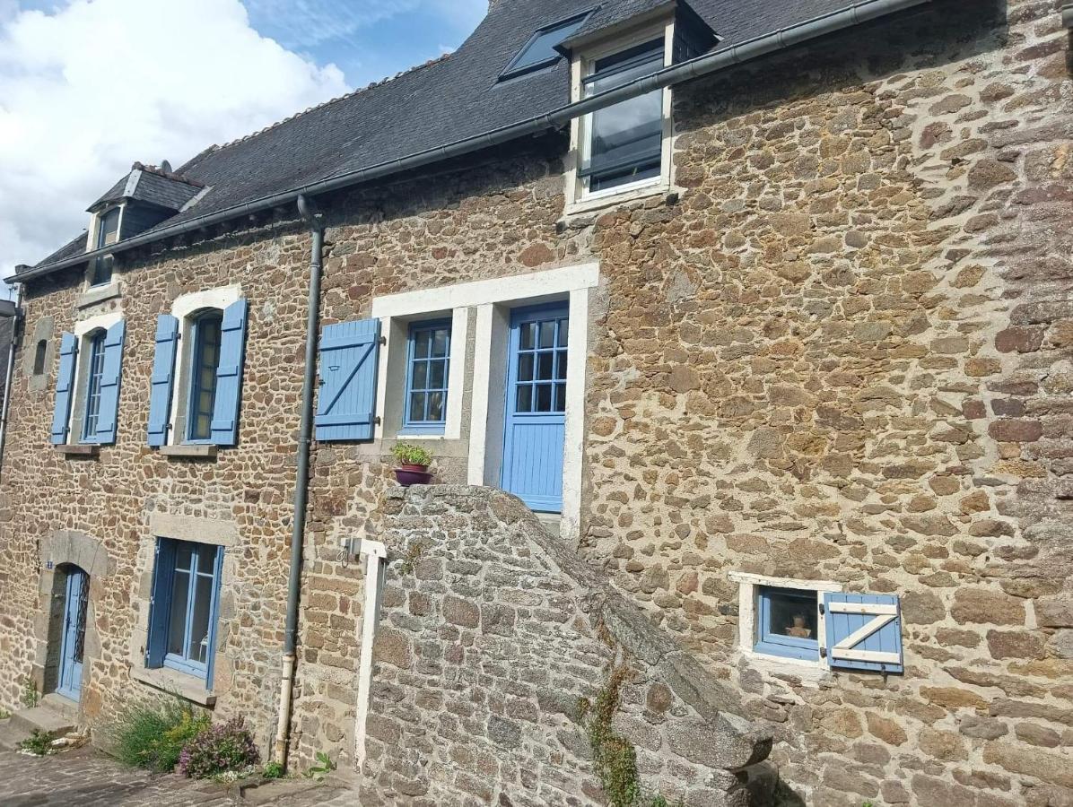 Chambre D'Hote Familiale De La Maison Bleue Lanvallay Buitenkant foto
